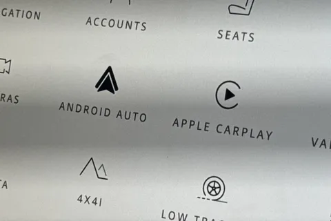 KN25UJL Land Rover Defender 110 3.0 D350 X-Dynamic HSE 5dr Thumbnail #41