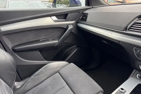 AE73XFO Audi Q5 S line 50 TFSI e quattro 299 PS S tronic Thumbnail #21