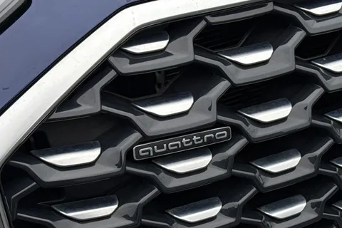 AE73XFO Audi Q5 S line 50 TFSI e quattro 299 PS S tronic Thumbnail #45