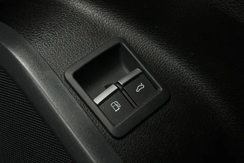 AE73XFO Audi Q5 S line 50 TFSI e quattro 299 PS S tronic Thumbnail #55