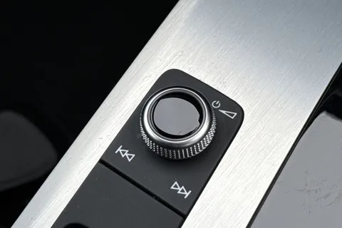 AE73XFO Audi Q5 S line 50 TFSI e quattro 299 PS S tronic Thumbnail #56