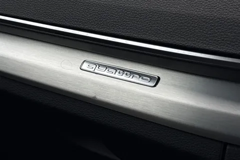 AE73XFO Audi Q5 S line 50 TFSI e quattro 299 PS S tronic Thumbnail #60