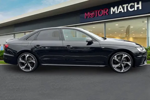 DW24HBZ Audi A4 2.0 TFSI 35 Black Edition S Tronic Euro 6 (s/s) 4dr Thumbnail #3