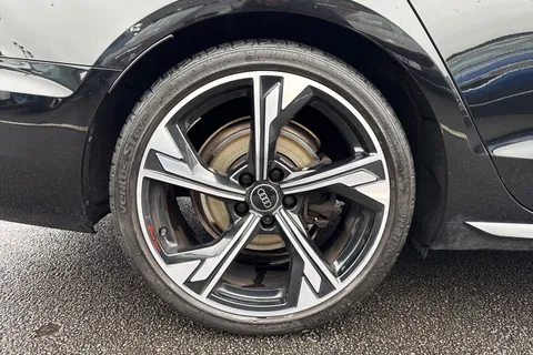 DW24HBZ Audi A4 2.0 TFSI 35 Black Edition S Tronic Euro 6 (s/s) 4dr Thumbnail #7