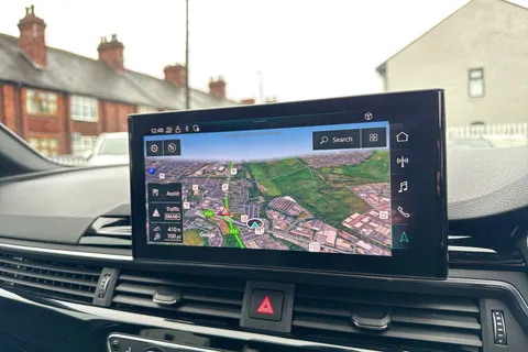 DW24HBZ Audi A4 2.0 TFSI 35 Black Edition S Tronic Euro 6 (s/s) 4dr Thumbnail #12