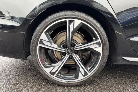 DW24HBZ Audi A4 2.0 TFSI 35 Black Edition S Tronic Euro 6 (s/s) 4dr Thumbnail #22