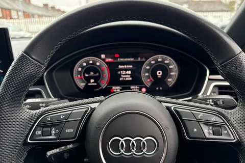 DW24HBZ Audi A4 2.0 TFSI 35 Black Edition S Tronic Euro 6 (s/s) 4dr Thumbnail #30