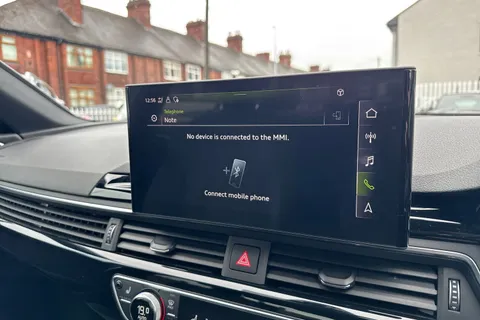 DW24HBZ Audi A4 2.0 TFSI 35 Black Edition S Tronic Euro 6 (s/s) 4dr Thumbnail #33