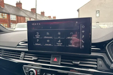 DW24HBZ Audi A4 2.0 TFSI 35 Black Edition S Tronic Euro 6 (s/s) 4dr Thumbnail #35