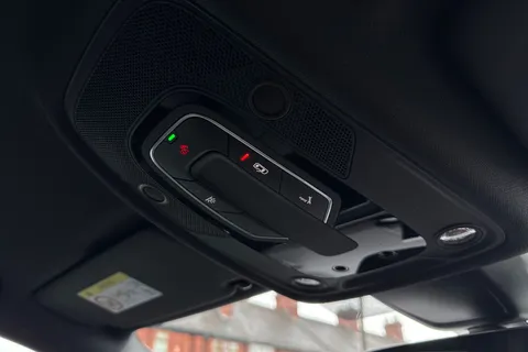 DW24HBZ Audi A4 2.0 TFSI 35 Black Edition S Tronic Euro 6 (s/s) 4dr Thumbnail #40