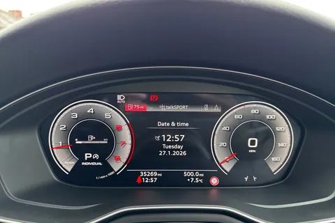 DW24HBZ Audi A4 2.0 TFSI 35 Black Edition S Tronic Euro 6 (s/s) 4dr Thumbnail #44