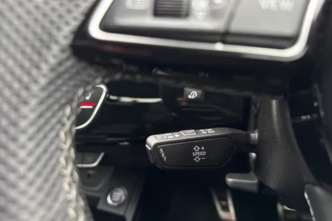 DW24HBZ Audi A4 2.0 TFSI 35 Black Edition S Tronic Euro 6 (s/s) 4dr Thumbnail #46