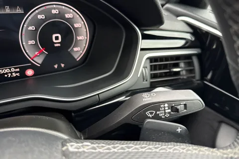 DW24HBZ Audi A4 2.0 TFSI 35 Black Edition S Tronic Euro 6 (s/s) 4dr Thumbnail #48