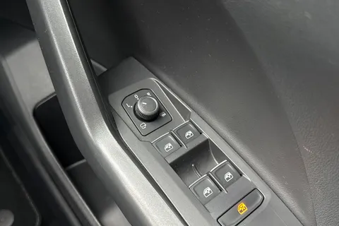 MM24AUX Volkswagen T-Cross 1.0 TSI 115 R-Line 5dr DSG Thumbnail #19