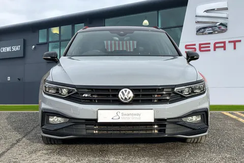 AF70JYW Volkswagen Passat 2.0 BiTDI R-Line Edition DSG 4Motion Euro 6 (s/s) 5dr Thumbnail #6