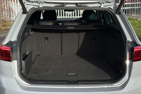 AF70JYW Volkswagen Passat 2.0 BiTDI R-Line Edition DSG 4Motion Euro 6 (s/s) 5dr Thumbnail #7