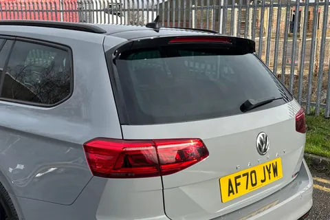 AF70JYW Volkswagen Passat 2.0 BiTDI R-Line Edition DSG 4Motion Euro 6 (s/s) 5dr Thumbnail #8