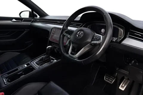 AF70JYW Volkswagen Passat 2.0 BiTDI R-Line Edition DSG 4Motion Euro 6 (s/s) 5dr Thumbnail #14