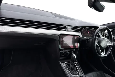 AF70JYW Volkswagen Passat 2.0 BiTDI R-Line Edition DSG 4Motion Euro 6 (s/s) 5dr Thumbnail #15