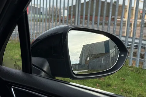 AF70JYW Volkswagen Passat 2.0 BiTDI R-Line Edition DSG 4Motion Euro 6 (s/s) 5dr Thumbnail #21