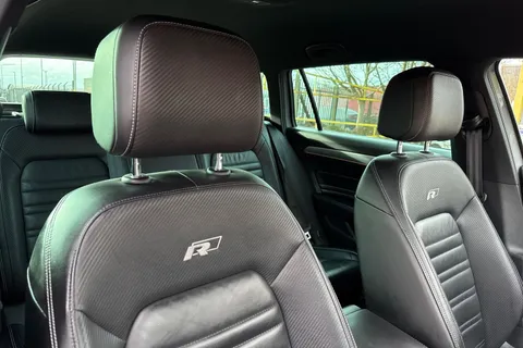 AF70JYW Volkswagen Passat 2.0 BiTDI R-Line Edition DSG 4Motion Euro 6 (s/s) 5dr Thumbnail #24