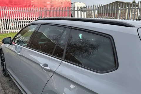 AF70JYW Volkswagen Passat 2.0 BiTDI R-Line Edition DSG 4Motion Euro 6 (s/s) 5dr Thumbnail #25