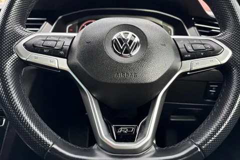 AF70JYW Volkswagen Passat 2.0 BiTDI R-Line Edition DSG 4Motion Euro 6 (s/s) 5dr Thumbnail #37