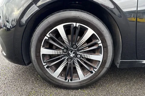 YA69YKS PEUGEOT 208 1.2 PureTech Tech Edition Euro 6 (s/s) 5dr Thumbnail #13