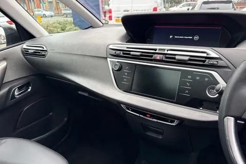 YC22LCZ Citroën Grand C4 Spacetourer 1.2 PureTech Shine Euro 6 (s/s) 5dr Thumbnail #16