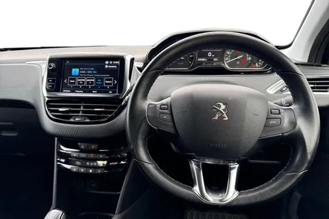 YA69YKS PEUGEOT 208 1.2 PureTech Tech Edition Euro 6 (s/s) 5dr Thumbnail #18