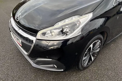 YA69YKS PEUGEOT 208 1.2 PureTech Tech Edition Euro 6 (s/s) 5dr Thumbnail #26