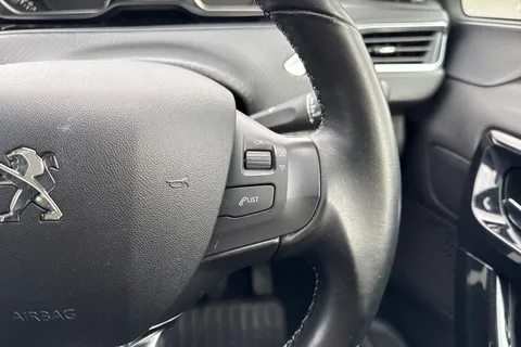 YA69YKS PEUGEOT 208 1.2 PureTech Tech Edition Euro 6 (s/s) 5dr Thumbnail #40