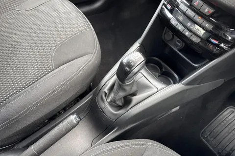 YA69YKS PEUGEOT 208 1.2 PureTech Tech Edition Euro 6 (s/s) 5dr Thumbnail #56