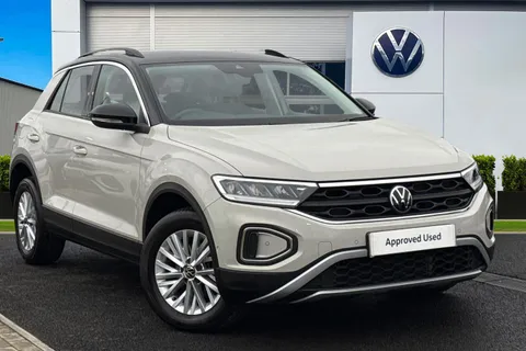 1 of 43 for Volkswagen T-Roc 1.0 TSI Life 5dr **WINTER PACK, REAR CAMERA**