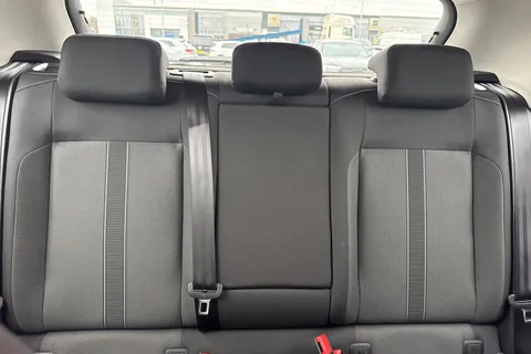 19 of 43 for Volkswagen T-Roc 1.0 TSI Life 5dr **WINTER PACK, REAR CAMERA**