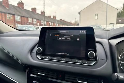 FT23MHN Nissan Qashqai 1.3 DIG-T MHEV Acenta Premium XTRON Euro 6 (s/s) 5dr Thumbnail #32