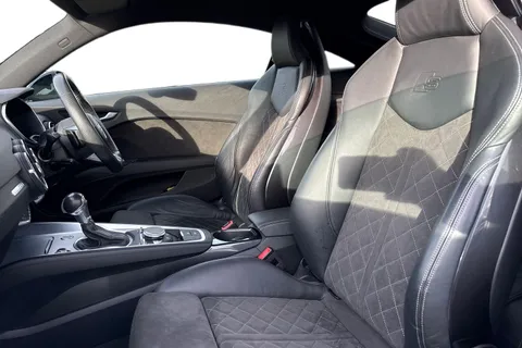 15 of 55 for Audi TT Coup- Black Edition 40 TFSI 197 PS S tronic