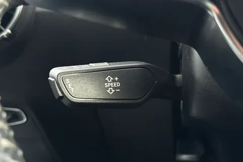 35 of 55 for Audi TT Coup- Black Edition 40 TFSI 197 PS S tronic