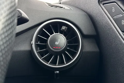 36 of 55 for Audi TT Coup- Black Edition 40 TFSI 197 PS S tronic