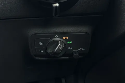 37 of 55 for Audi TT Coup- Black Edition 40 TFSI 197 PS S tronic