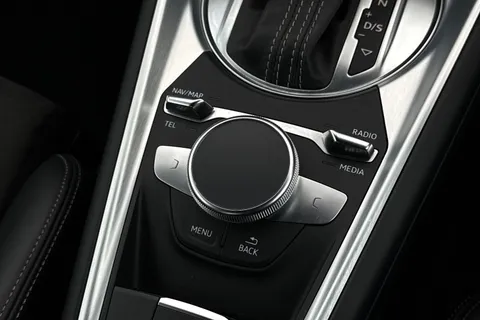 40 of 55 for Audi TT Coup- Black Edition 40 TFSI 197 PS S tronic