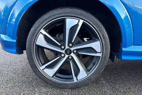 PJ20YJY Ford Puma 1.0T EcoBoost MHEV ST-Line X Euro 6 (s/s) 5dr Thumbnail #12