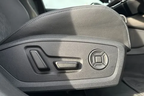 AK75UPG Audi A6 Saloon Edition 1 TDI quattro 204 PS S tronic Thumbnail #33