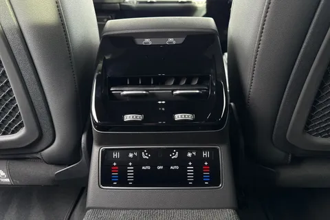 AK75UPG Audi A6 Saloon Edition 1 TDI quattro 204 PS S tronic Thumbnail #36