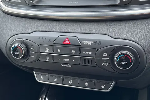 RF66XHA Kia Sorento 2.2 CRDi KX-4 Auto AWD Euro 6 5dr Thumbnail #23
