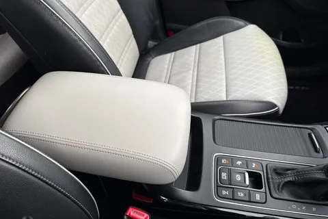 RF66XHA Kia Sorento 2.2 CRDi KX-4 Auto AWD Euro 6 5dr Thumbnail #61