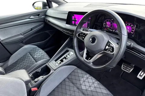 FP70WRW Volkswagen Golf 2.0 TDI R-Line DSG Euro 6 (s/s) 5dr Thumbnail #14