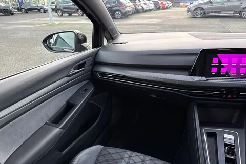 FP70WRW Volkswagen Golf 2.0 TDI R-Line DSG Euro 6 (s/s) 5dr Thumbnail #20