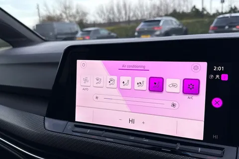 FP70WRW Volkswagen Golf 2.0 TDI R-Line DSG Euro 6 (s/s) 5dr Thumbnail #22