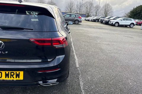 FP70WRW Volkswagen Golf 2.0 TDI R-Line DSG Euro 6 (s/s) 5dr Thumbnail #32